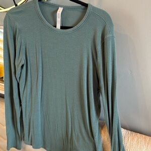 Size 14 ribbed align long sleeve